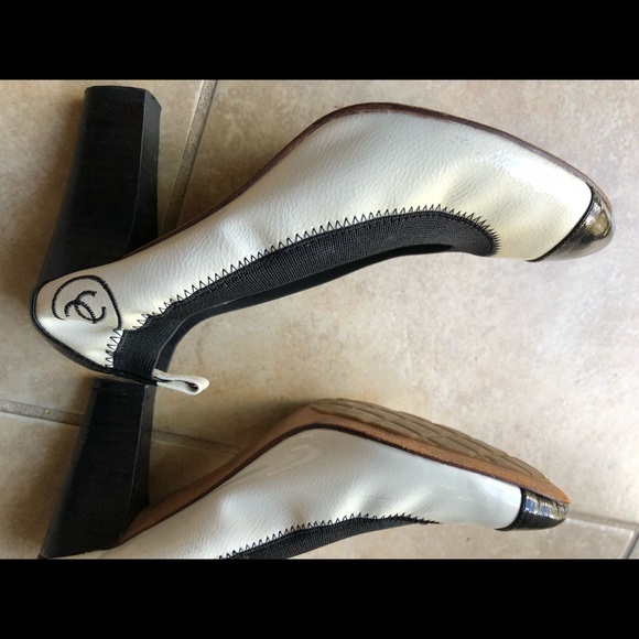 Chanel shoes - Picture 10 of 11